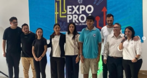 La Escuela PROA de La Falda Estrena con Éxito su Primer "Club del Pitch" en la Expo PROA 2025