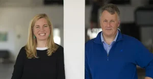 Cuando el fundador suelta el timón: la decisión que puede salvar una startup en plena expansión