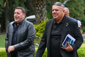 Nuevos chats complican la causa sobre fondos en la AFA y apuntan a pagos millonarios en efectivo